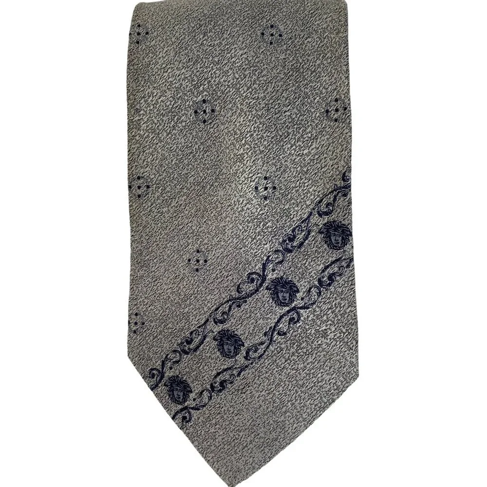 Mens Vintage Gianni Versace Neck Tie Grey Silk Medusa Logo Italy EUC 6836 - Picture 8 of 10